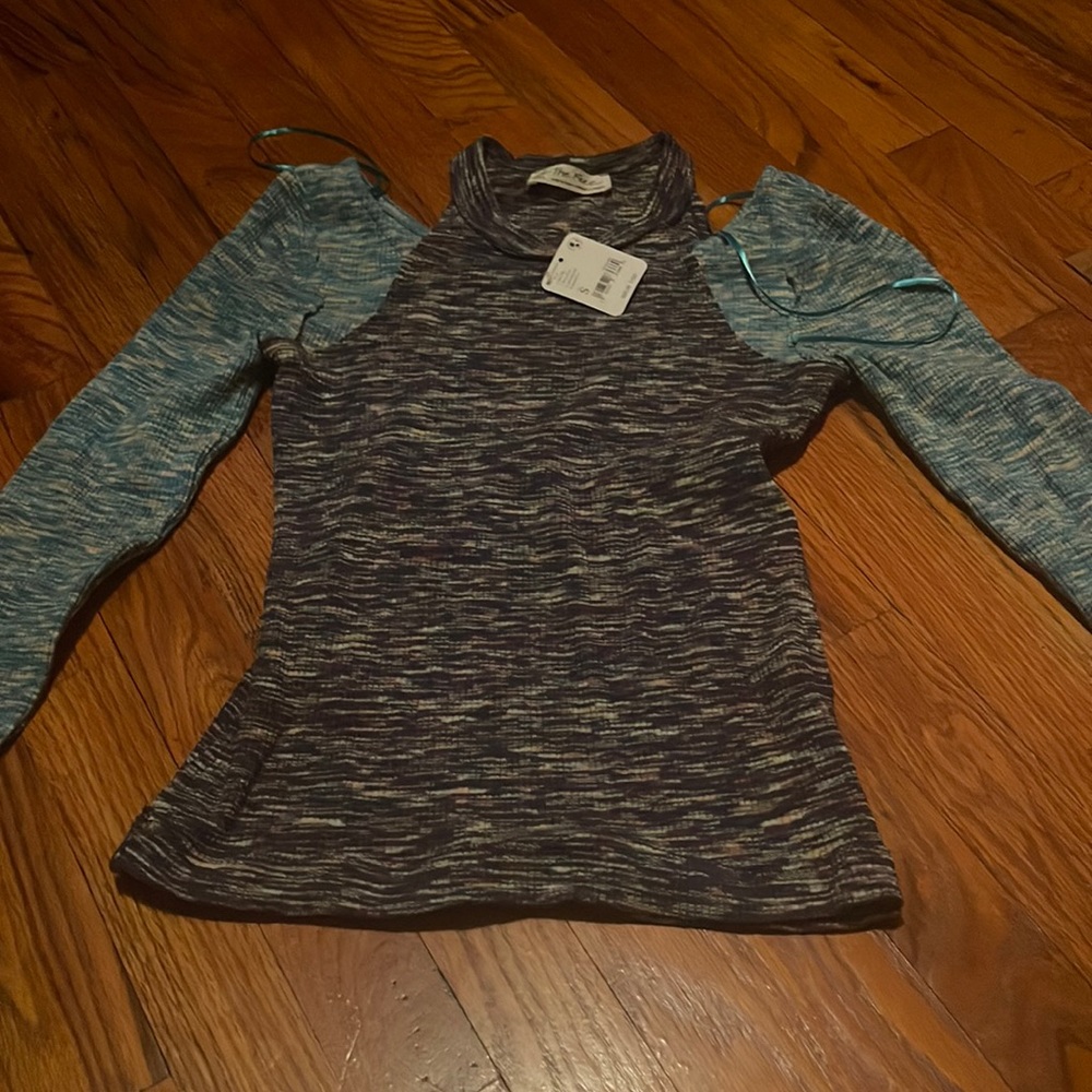 New with tags top